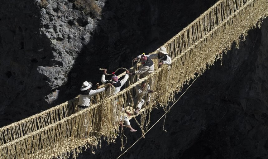 Exploring Untravelled Atracctions